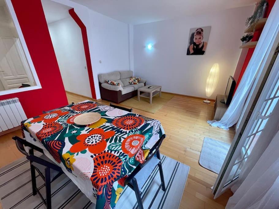 Acogedor Apartamento En Zaragoza Luaran gambar