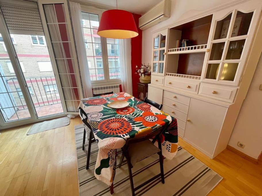 Acogedor Apartamento En Zaragoza Luaran gambar