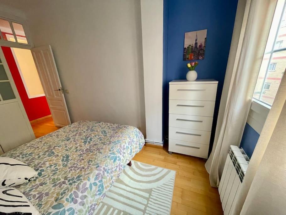 Acogedor Apartamento En Zaragoza Luaran gambar