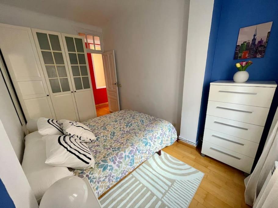 Acogedor Apartamento En Zaragoza Luaran gambar